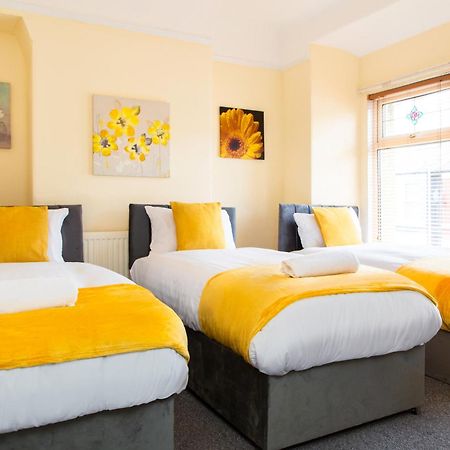 Newly Launched 3 Bedroom House With Free Parking Litherland Экстерьер фото