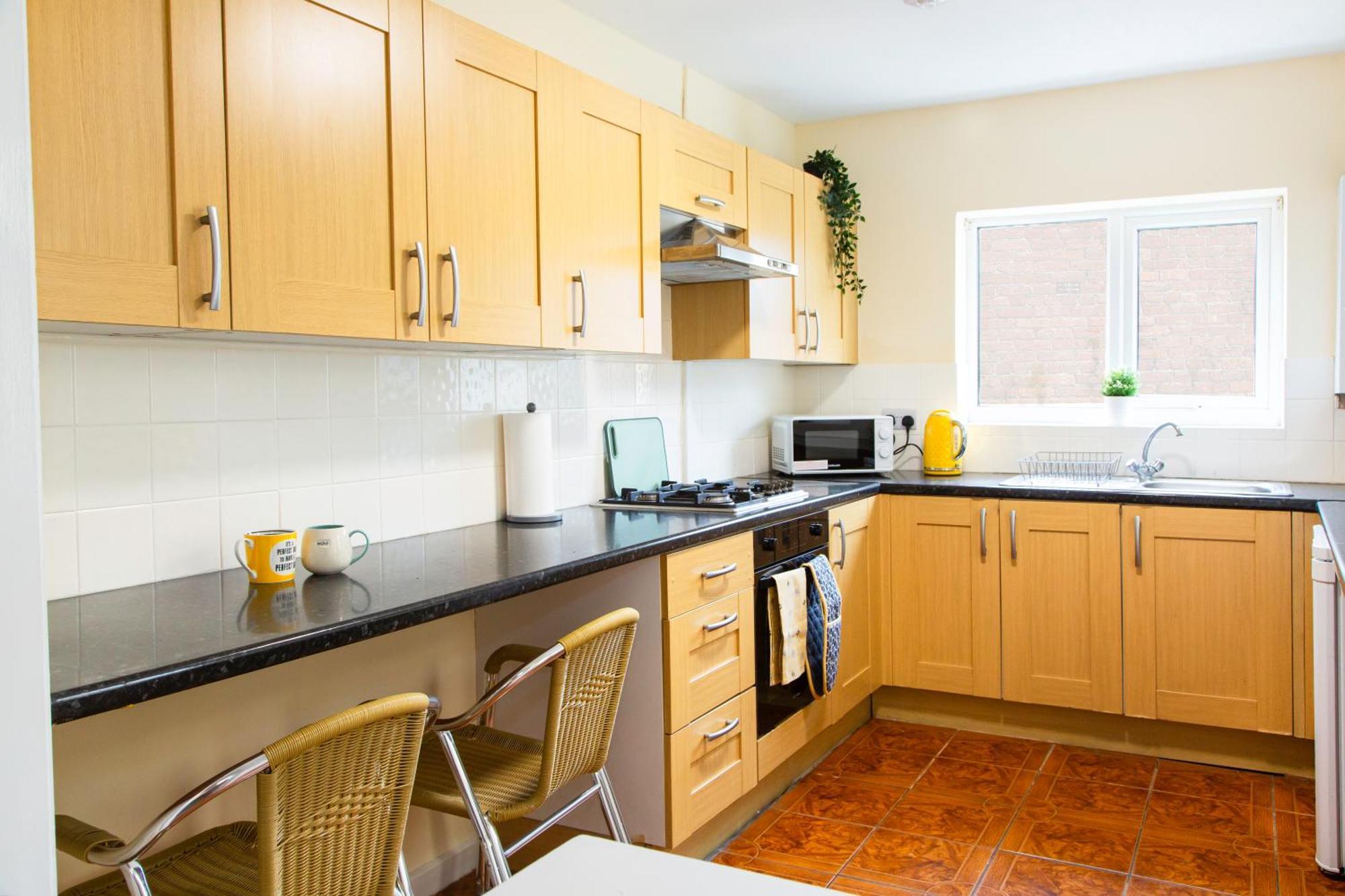Newly Launched 3 Bedroom House With Free Parking Litherland Экстерьер фото