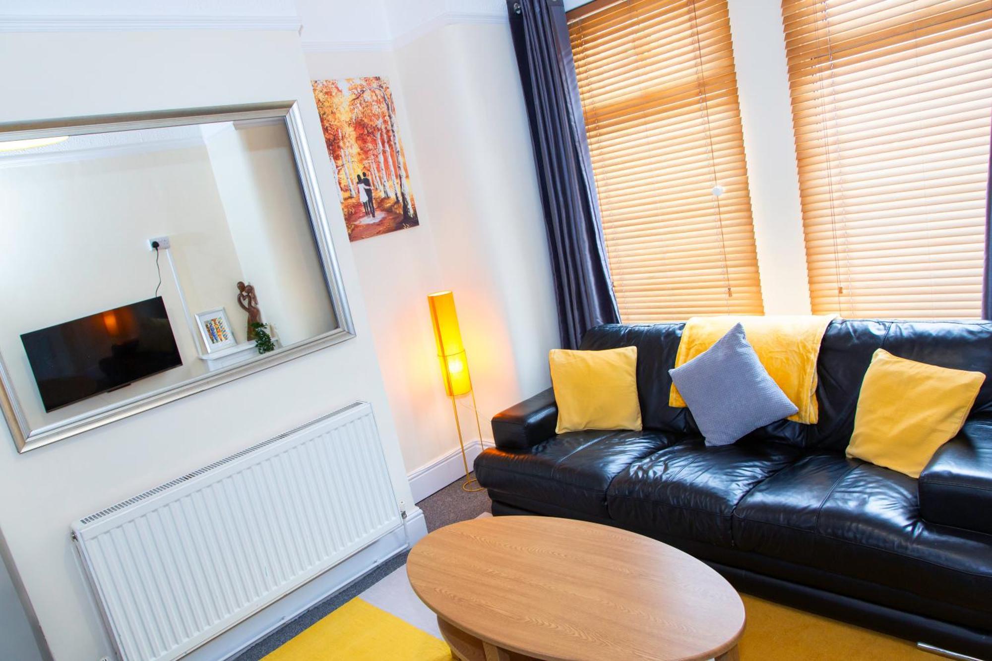Newly Launched 3 Bedroom House With Free Parking Litherland Экстерьер фото