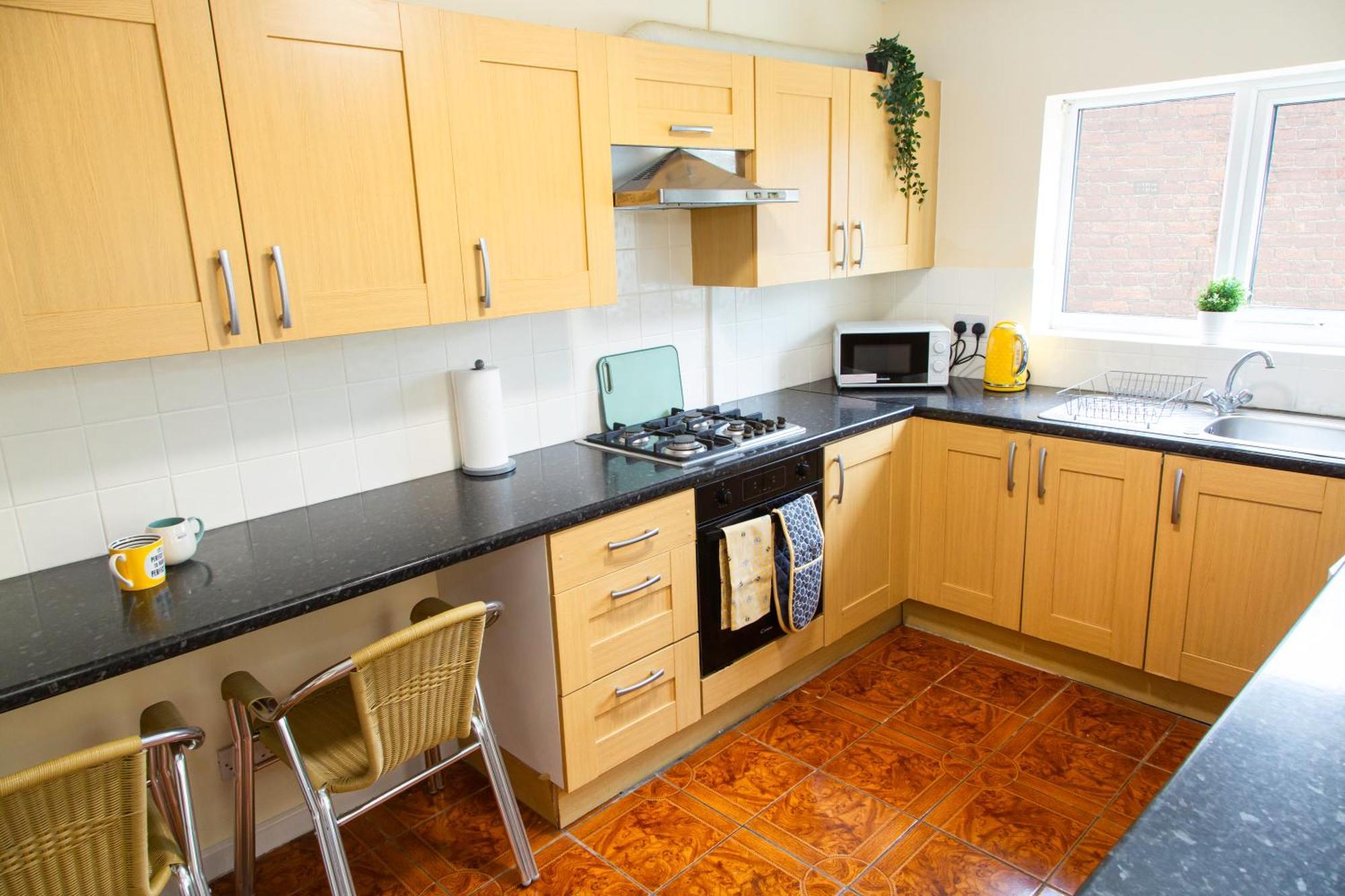 Newly Launched 3 Bedroom House With Free Parking Litherland Экстерьер фото