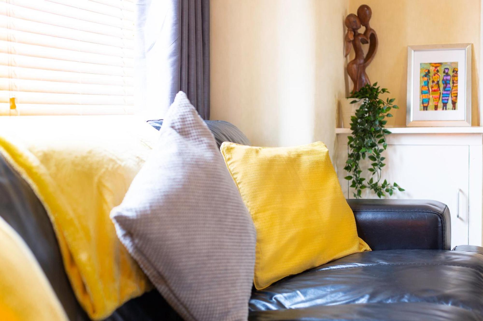 Newly Launched 3 Bedroom House With Free Parking Litherland Экстерьер фото