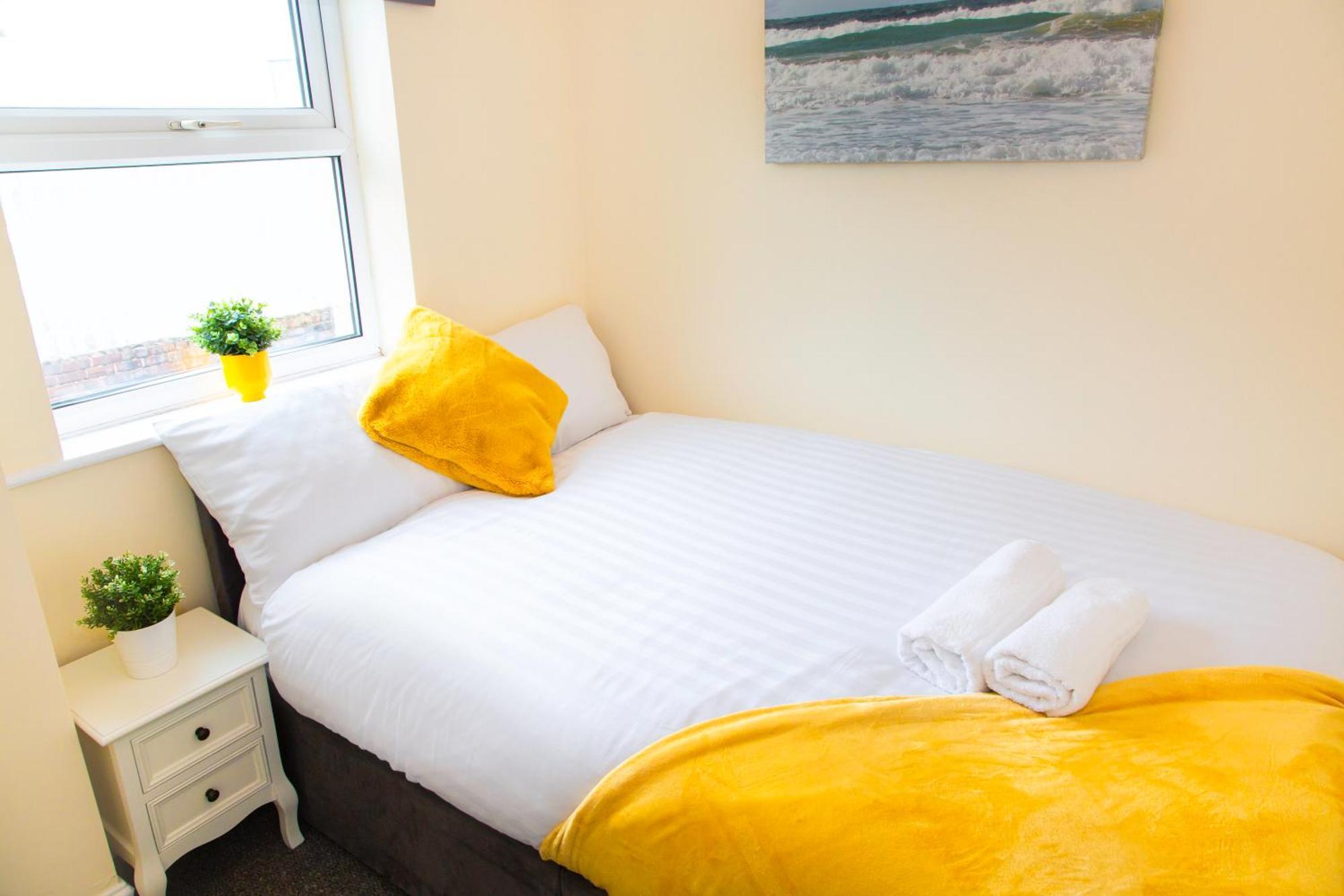 Newly Launched 3 Bedroom House With Free Parking Litherland Экстерьер фото